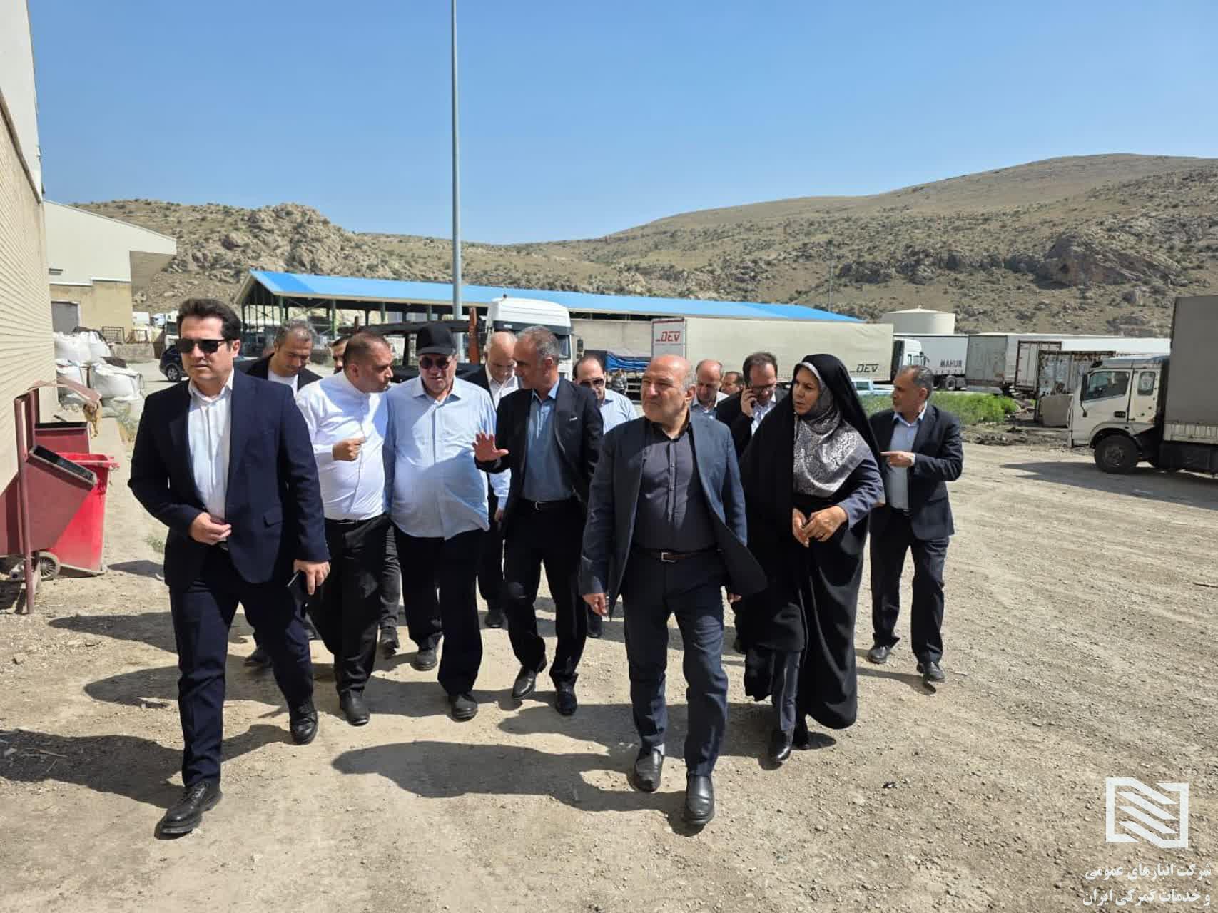 بازدید استاندار آذربایجان‌غربی از شرکت انبارهای عمومی و خدمات گمرکی بازرگان